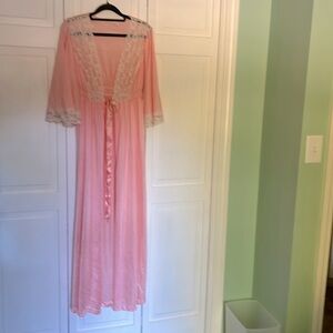 Vintage Power Model Medium Pink Nylon and Ivory Lace Robe